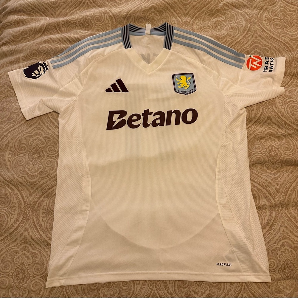 🔥TODAY ONLY🔥 Aston Villa Jersey